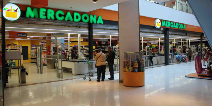 A pesar de no ser su guerra, la cadena también cuenta con algunos establecimientos en centros comerciales