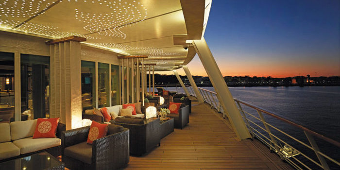 lounge_deck_seven_seas_voyager_regent_seven_seas_3869