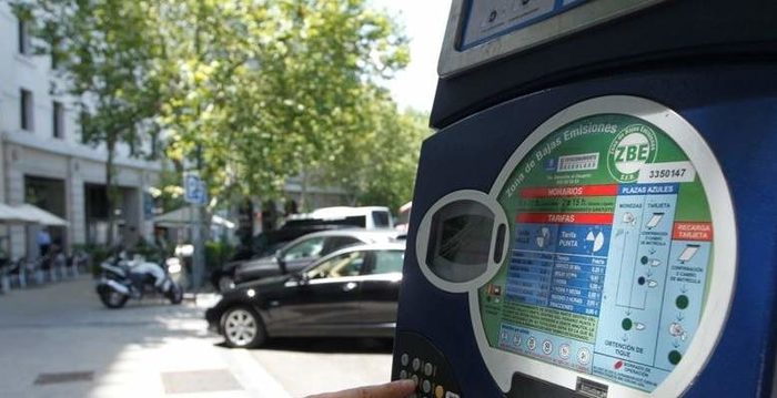 La cochofobia de Carmena, preocupación por la salud o ansia por recaudar. Madrid ampliará el parquímetro