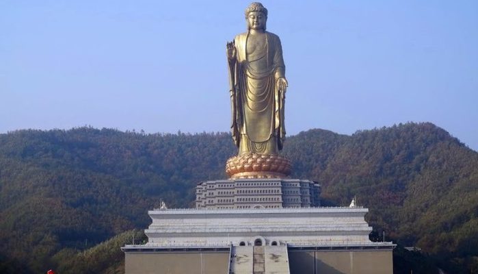 estatuas-enormes-grandes-budas