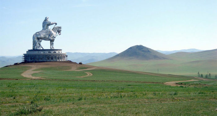 giant-khan-statue-mongolia