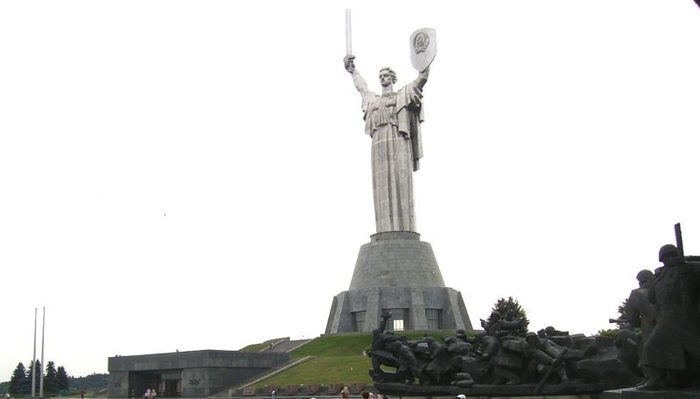 monumento-kiev