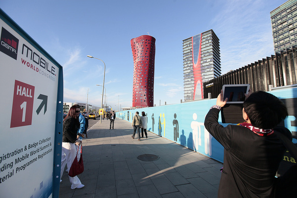 De camino al MWC - by Mobile World Capital en Flickr
