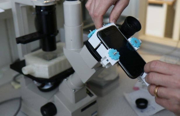 Un Smartphone te enseña células vivas en un laboratorio