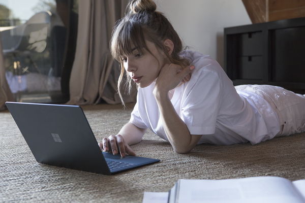 Microsoft contraataca con su Surface Laptop de 1.000 dólares