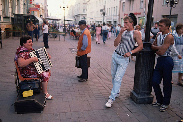 Chaperos e indigentes en la calles de Moscu Merca2.es