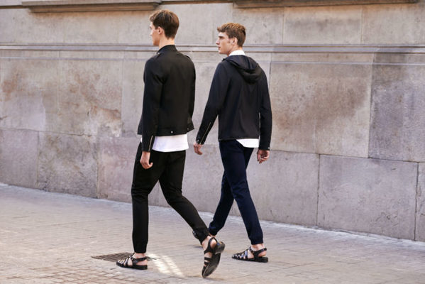 Sandalias: cómo llevar este calzado sin perder el estilo