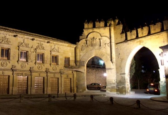 Baeza Puerta de Jaén y Arco de Villalar 5 Merca2.es