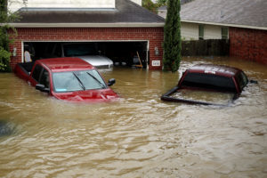Harvey provoco severas inundaciones en houston Merca2.es
