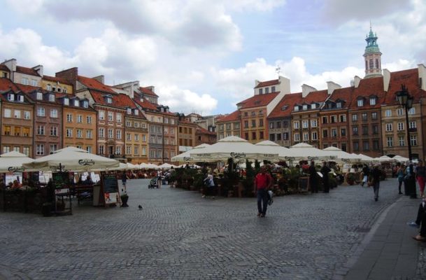 VARSOVIA. Plaza del Mercado de la Ciudad Vieja Rynek Starego Miasta 2 Merca2.es