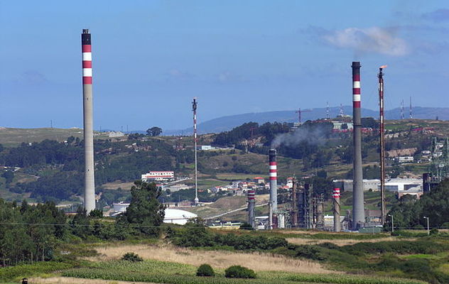 Solo la mitad de la energía producida en 2050 procederá de renovables 3 Merca2.es "energía refineria petroleo"