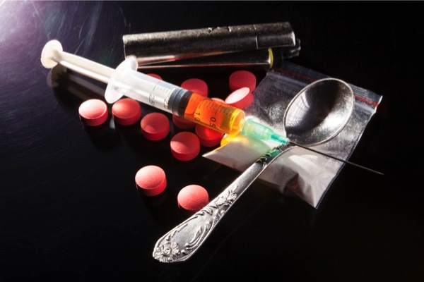 opioid drugs pills needle heroin 1 fullsize Merca2.es