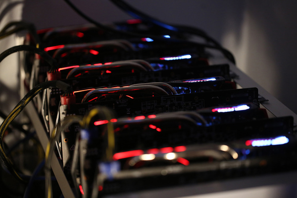 El bitcoin se acerca a los 6.000 dólares y se niega a caer bajo regulación