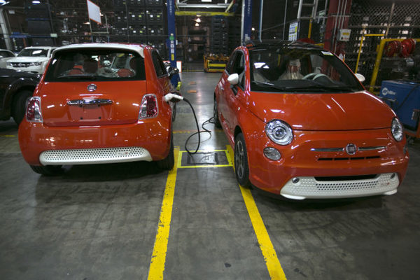 Fiat Chrysler va por otro carril mientras todos piensan en coches eléctricos