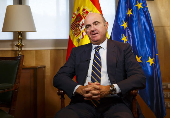 Bancos catalanes estudian mudarse si siguen planes de independencia