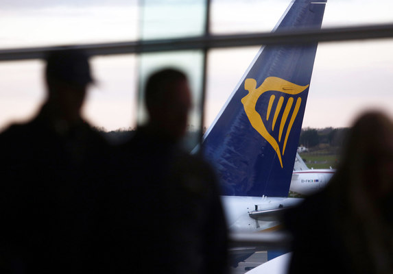 Los pilotos de Ryanair creen que la low cost les puede pagar el doble