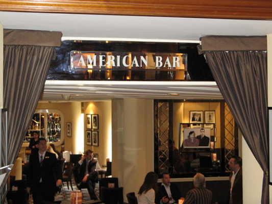 american bar intro optimised Merca2.es
