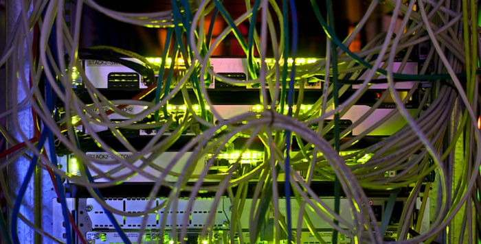 Gobierno y operadores, cómplices en la burla de los 400€ para internet