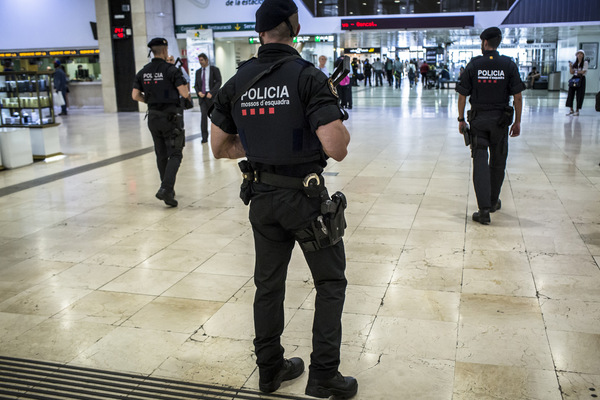 Los Mossos d’Esquadra: la clave para sofocar la rebelión de Cataluña