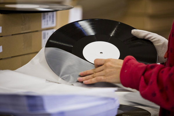 Una nueva generación toma las riendas de Warner Bros Records