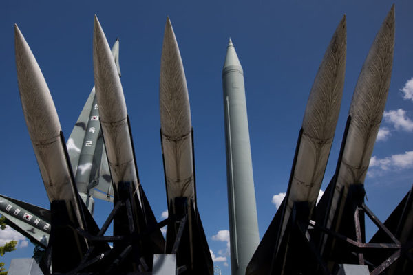 La última provocación: Corea del Norte lanza misiles balísticos cerca de Japón