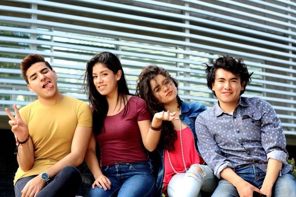 Los jóvenes vuelven al sofá: aumenta el número de ni-nis en España