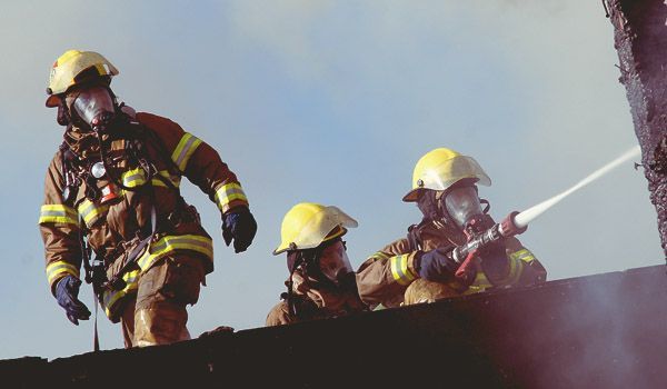 Foto de bombero forestal