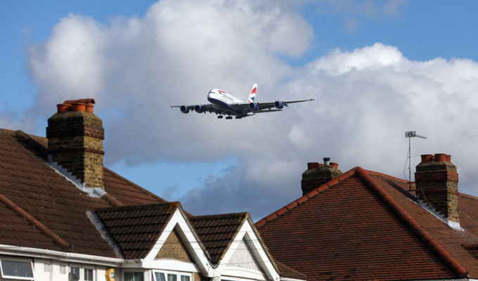 IAG escoge París como segunda sede para sus aerolíneas low cost