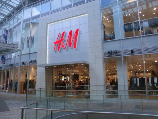 El ERE y las pérdidas de H&M provocan una huelga indefinida