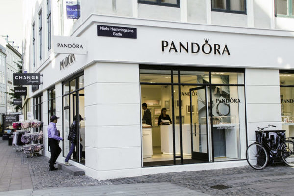Pandora finalmente ve la luz al final del túnel gracias a los inversores