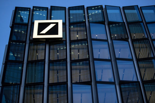 Las horas más oscuras de Deutsche Bank: ¿Aumento de capital o susto? 1 Merca2.es Deutsche Bank