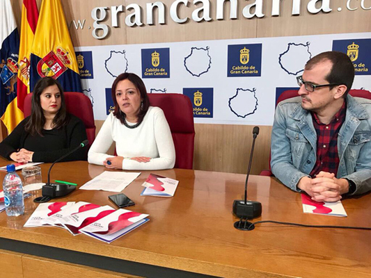 El Cabildo ve legal contratar a un condenado a 32 años de inhabilitación