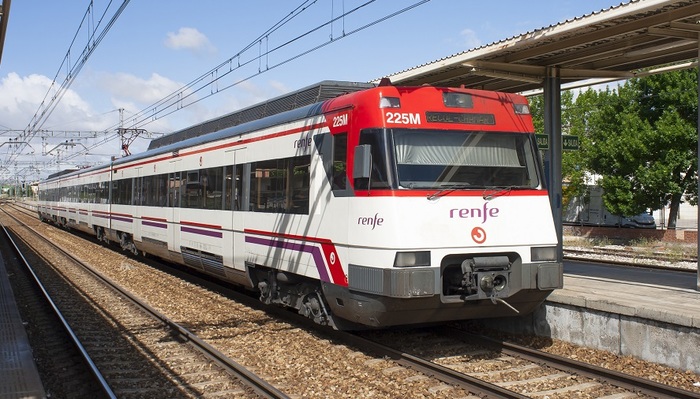 Renfe intenta reducir el impacto de su parón que afecta a los trabajadores