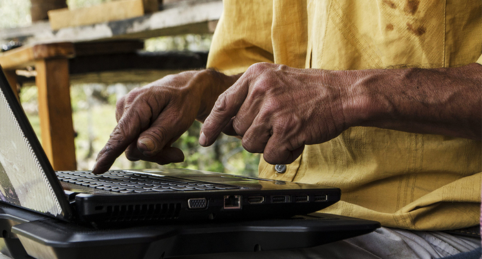 El Gobierno destina calderilla para cerrar la brecha digital en España