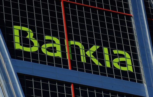 Bankia reduce su beneficio