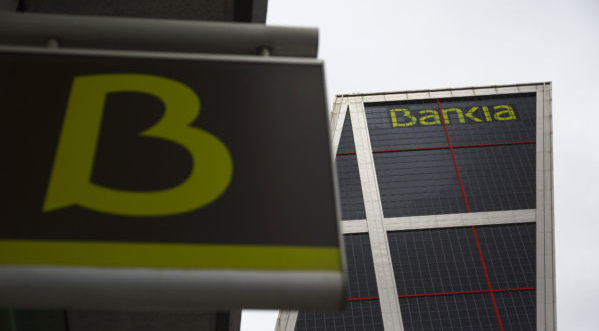 Cesce no cierra las puertas a Bankia y CaixaBank