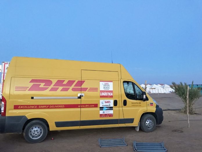 Foto de DHL patrocinador de la GAES Titan Desert by Garmin