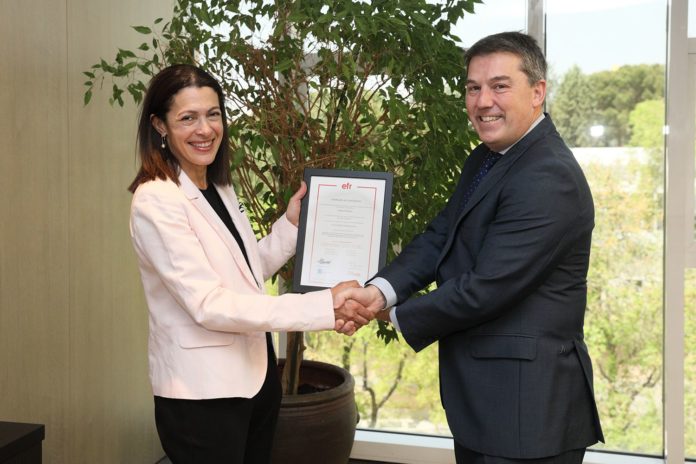 Allianz Partners recibe el distintivo EFR de Fundación MásFamilia