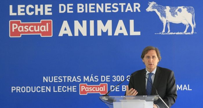 Calidad Pascual tiene una extraña relación con el sello de Bienestar Animal de sus granjas