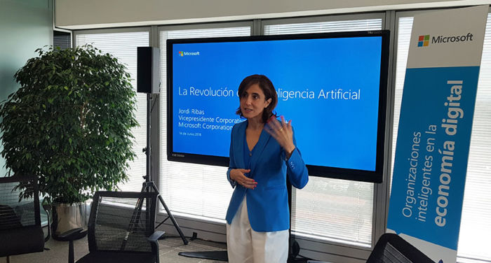 Pilar López (Microsoft) urge a preparar el futuro laboral con la inteligencia artificial