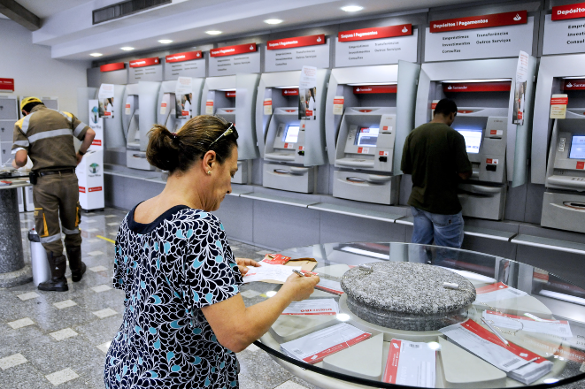 Banco Santander o Revolut: ¿Quién ganará la guerra de las comisiones?