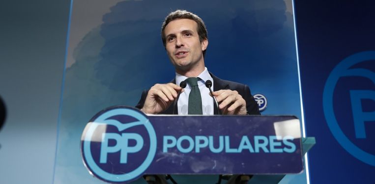 El Partido Popular recorta su deuda con la banca