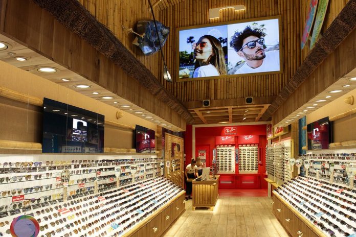 La cadena Roberto Martín abre una nueva tienda de gafas de sol en el centro de Málaga