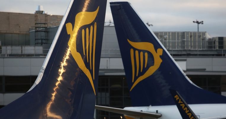 Ryanair reduce un 20% su beneficio en el primer trimestre y no descarta nuevas huelgas