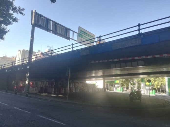 La resonancia mecánica amenaza los puentes de Madrid.