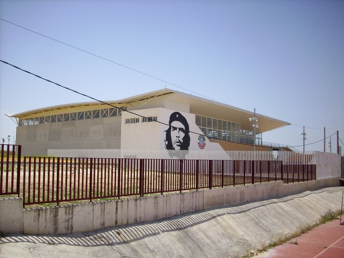Marinaleda, el pueblo comunista, destierra a su última empresa