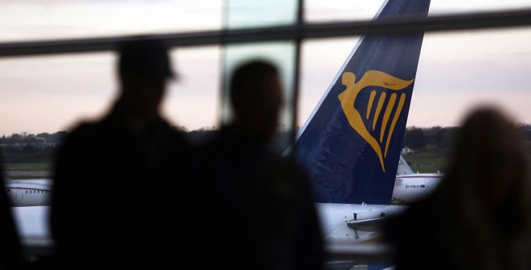 Caos en Ryanair: 400 vuelos cancelados y 75.000 afectados por la huelga de pilotos