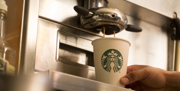 Starbucks inventa panaderías y otros conceptos para salvar al café