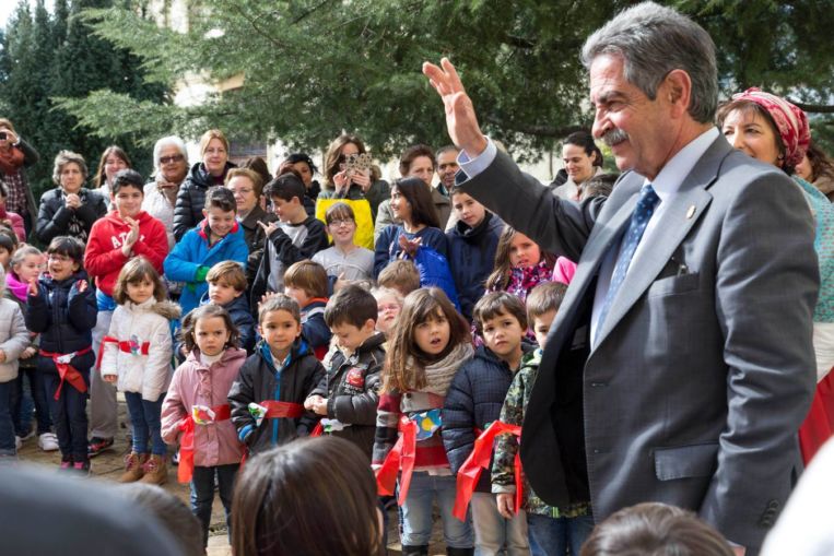 Revilla apuesta por las puertas abiertas tras los palos de Walter García e Inda