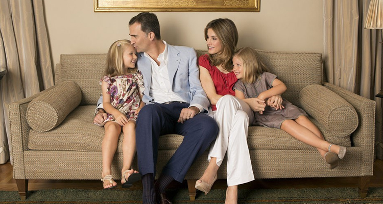 foto familia leonor sofia felipe letizia principes Merca2.es